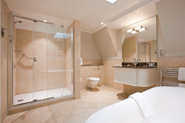Wivenhoe House Hotel